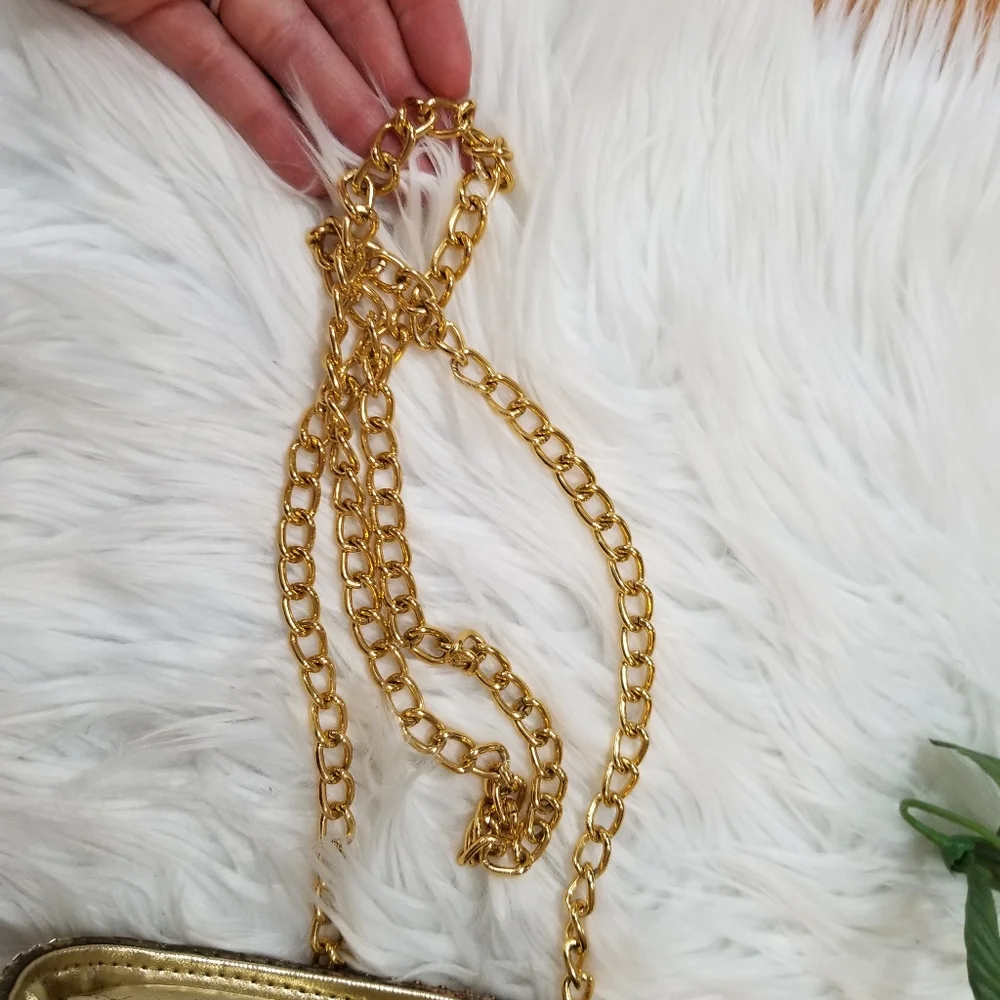 N/A clutch crossbody