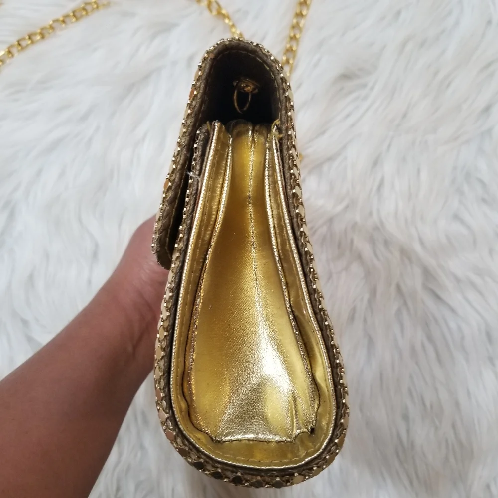 N/A clutch crossbody
