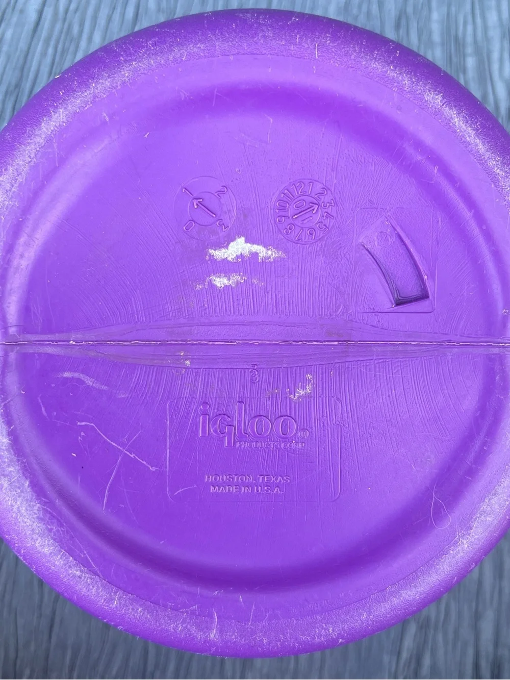Igloo gently used