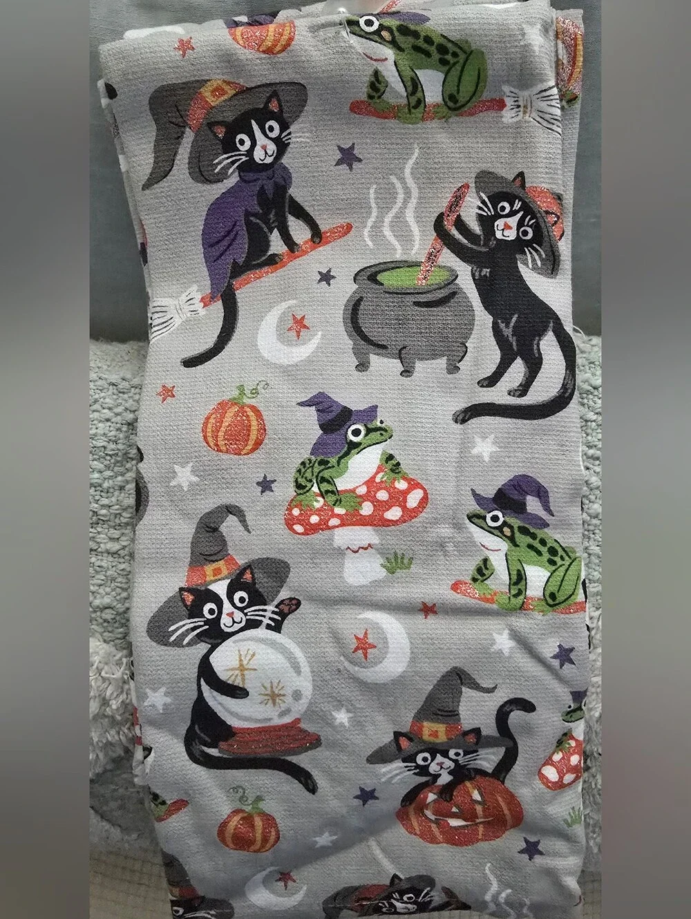 Isaac Mizrahi Kitchen Towel Witch Black Cats 2 Pc