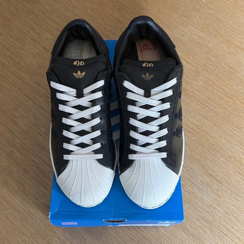 adidas reposhing this