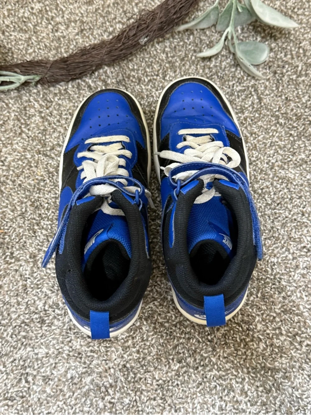Nike boys high