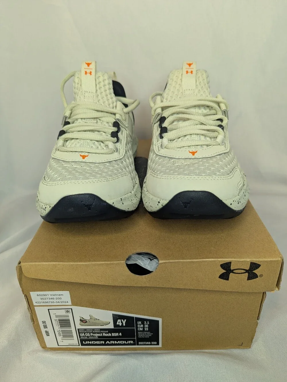 Under Armour brand new