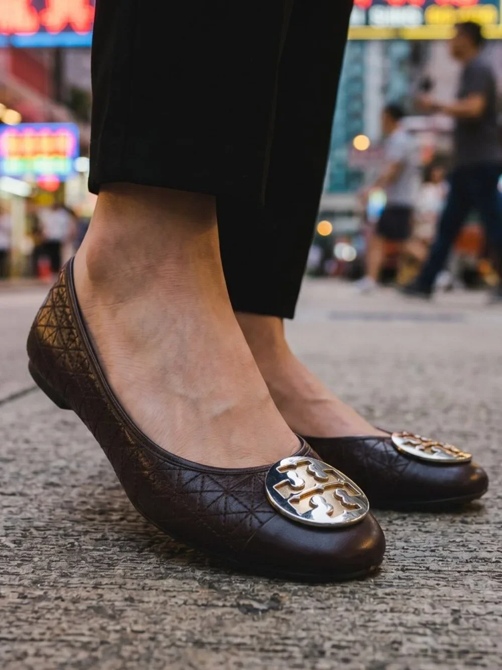Tory Burch Maroon Quilted Leather Silver & Gold Medallion Driving‎ Flats 9