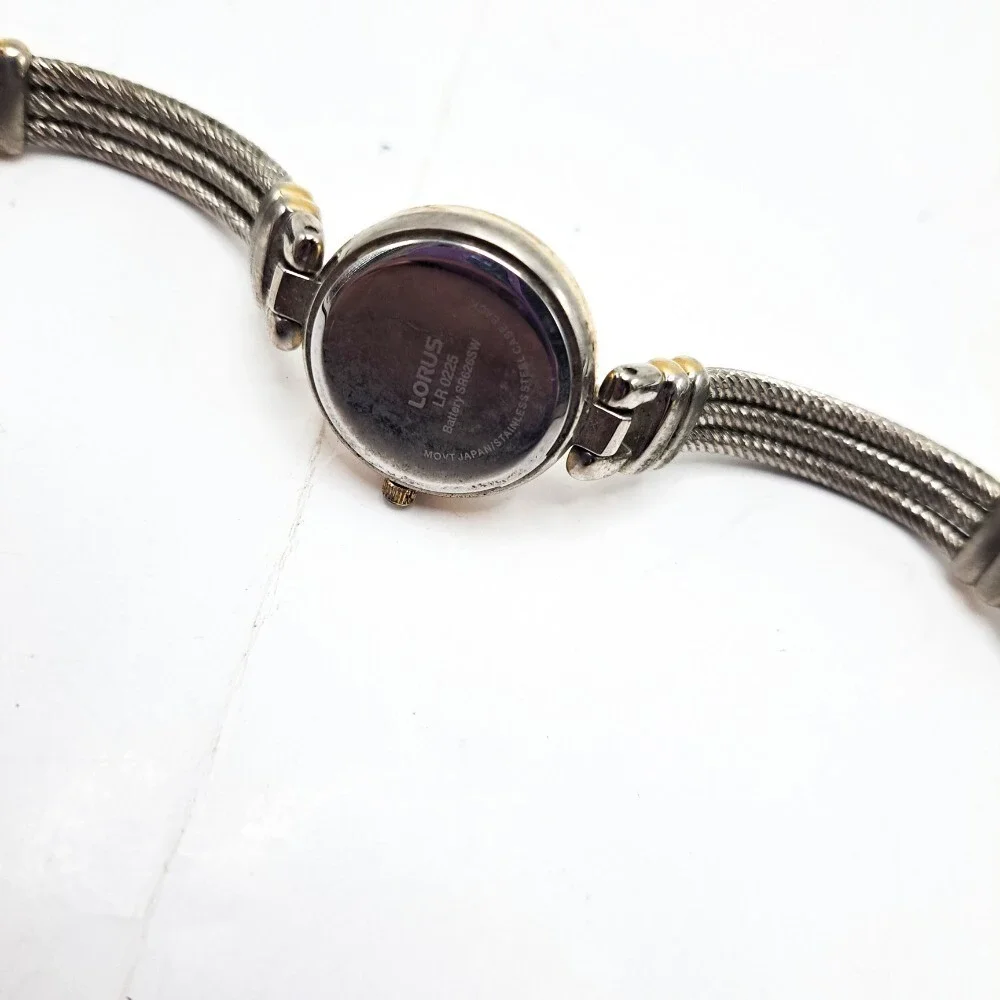 Lorus check out
