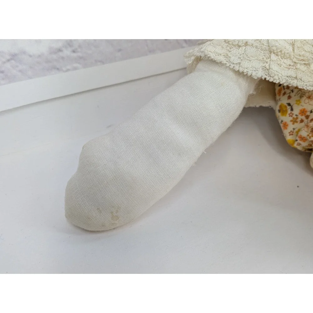 Knickerbocker gently pre