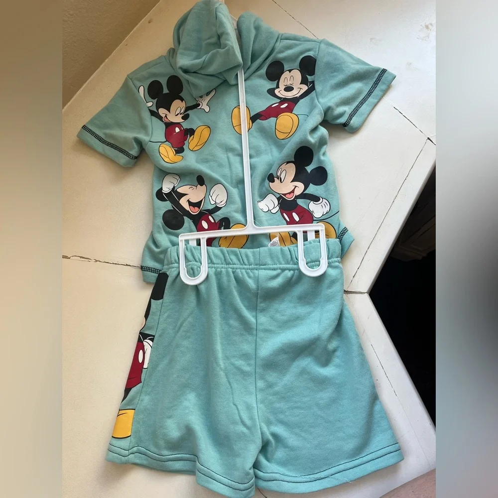 Disney charming mickey