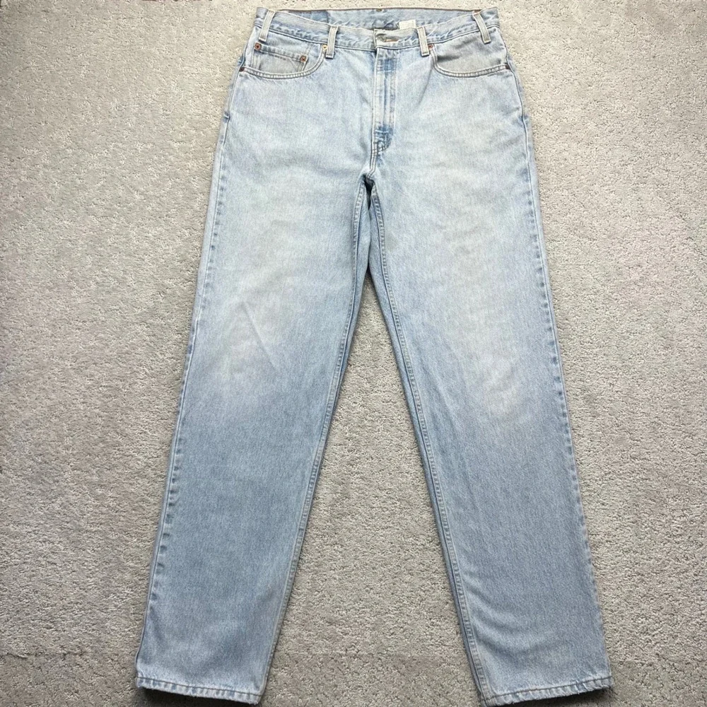 Levis measurements waist
