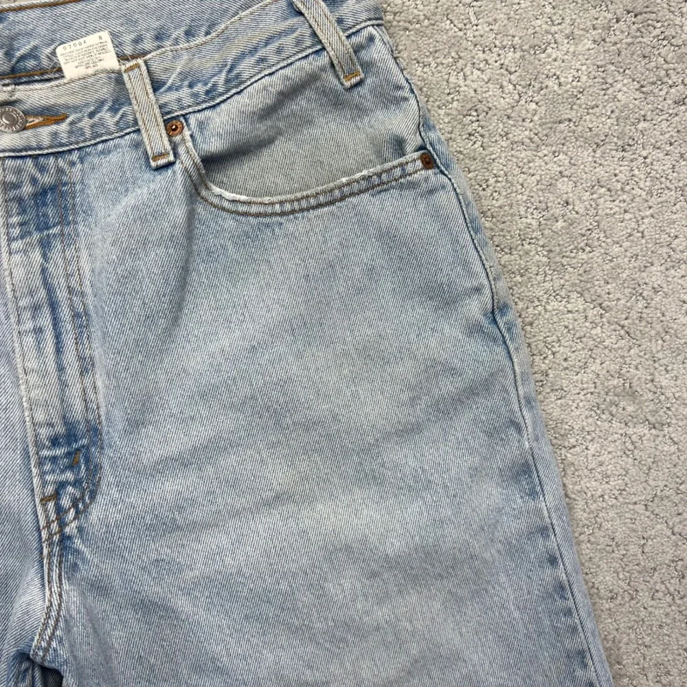 Levis measurements waist
