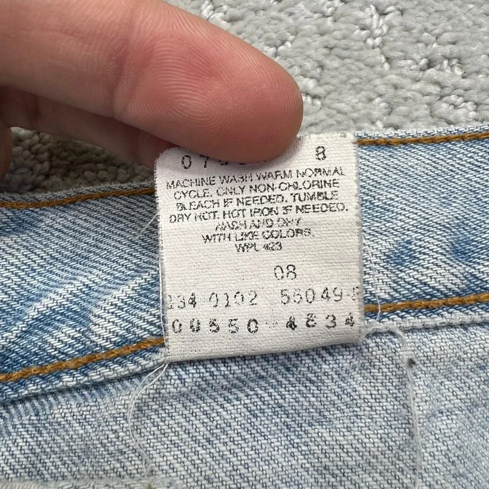 Levis measurements waist