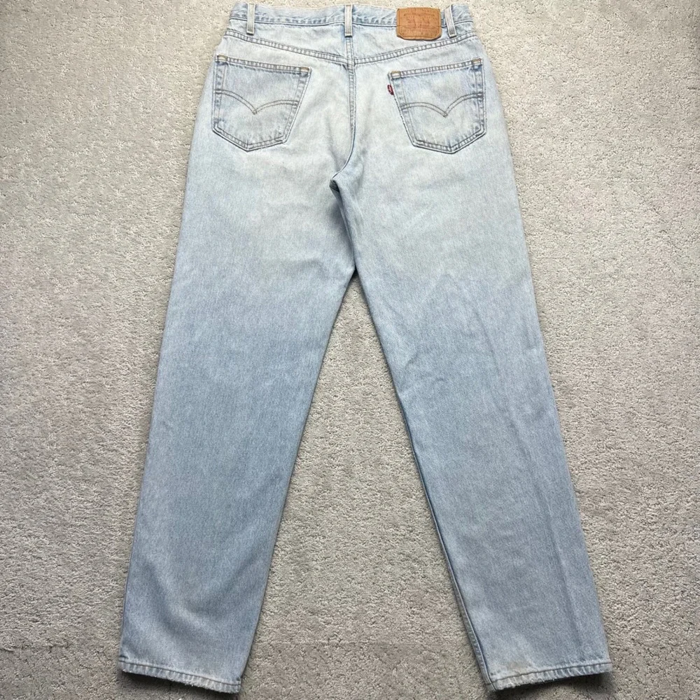 Levis measurements waist