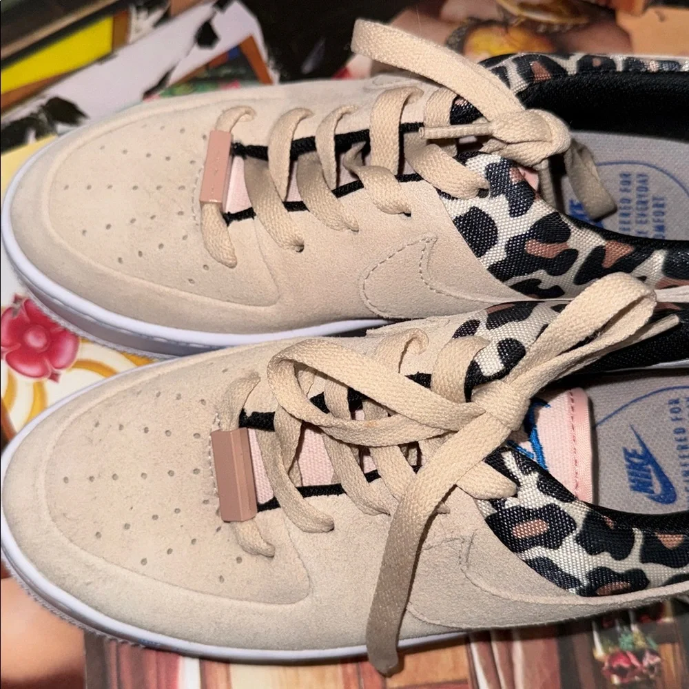 Nike 🐆💙… mmmhmmm…