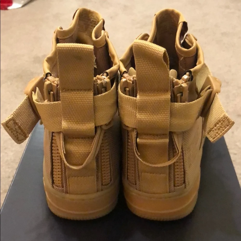 Nike high top