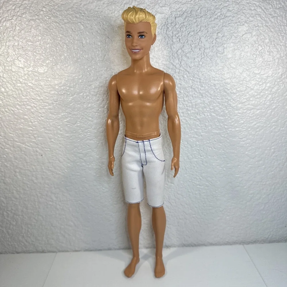 Mattel Barbie 2022 Fashionistas #211 Ken Smiling Face Blonde‎ HJT10 Doll