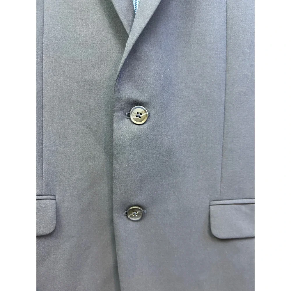 Egara this suit