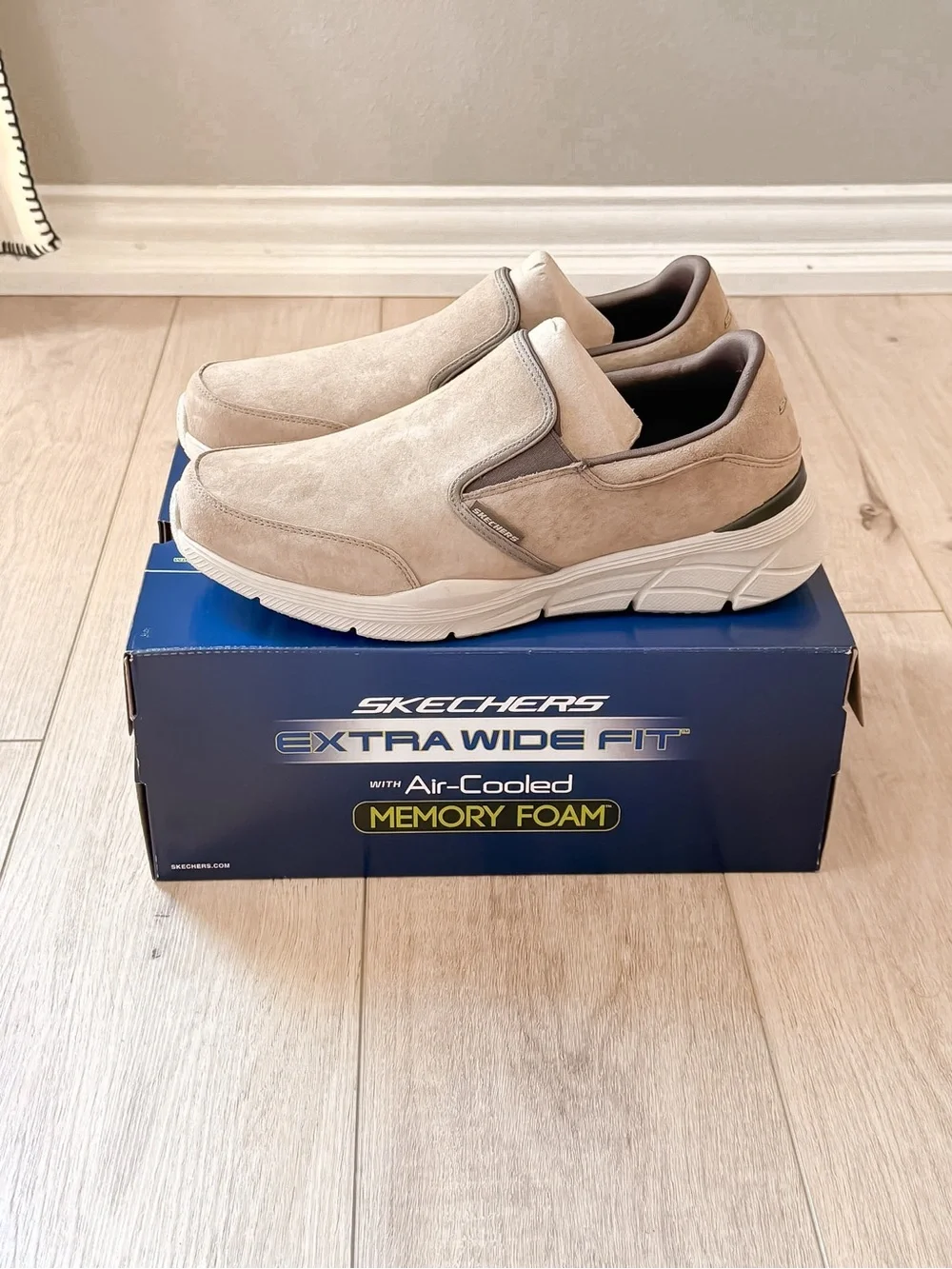 SKECHERS MENS EQUALIZER 4.0 MYRKO SLIP ON EXTRA WIDE FIT SIZE 10.5 XTRA WIDE NIB