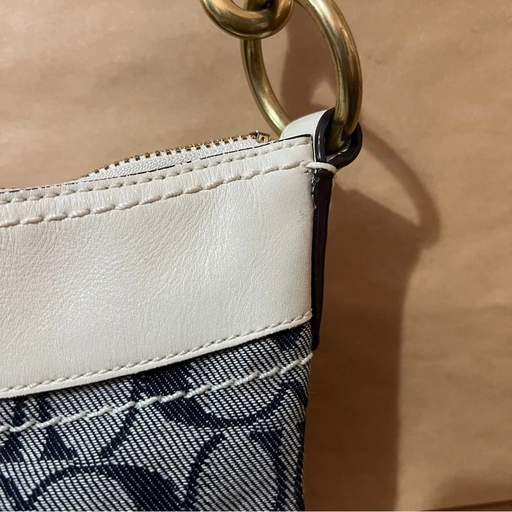 Coach signature sufflette