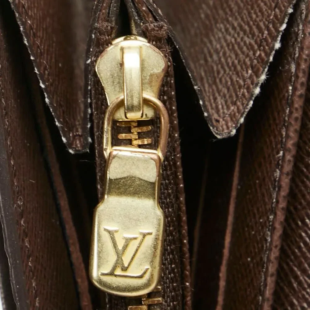 LOUIS VUITTON delivery duty