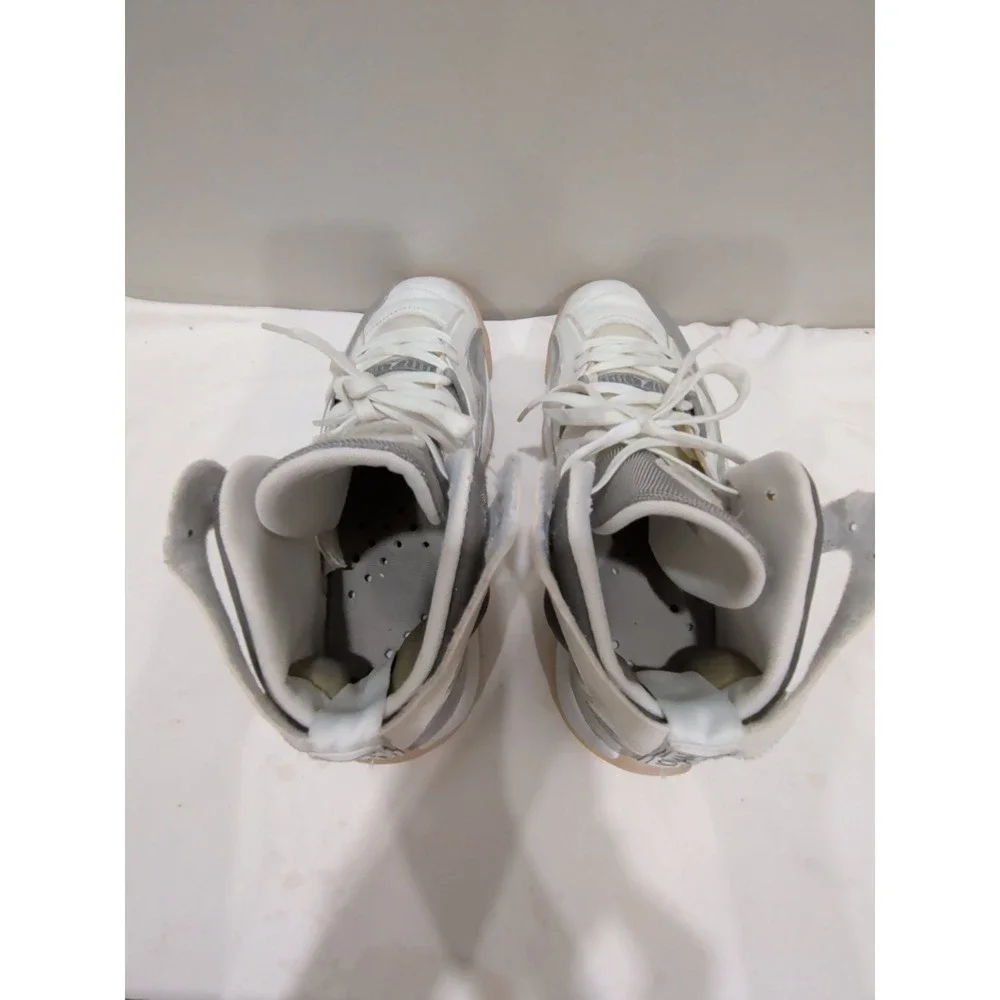 Nike product pair