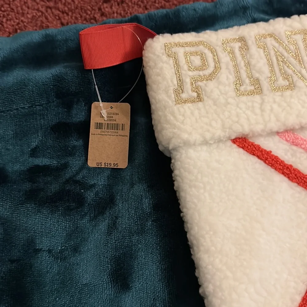 PINK Victorias Secret pink holiday