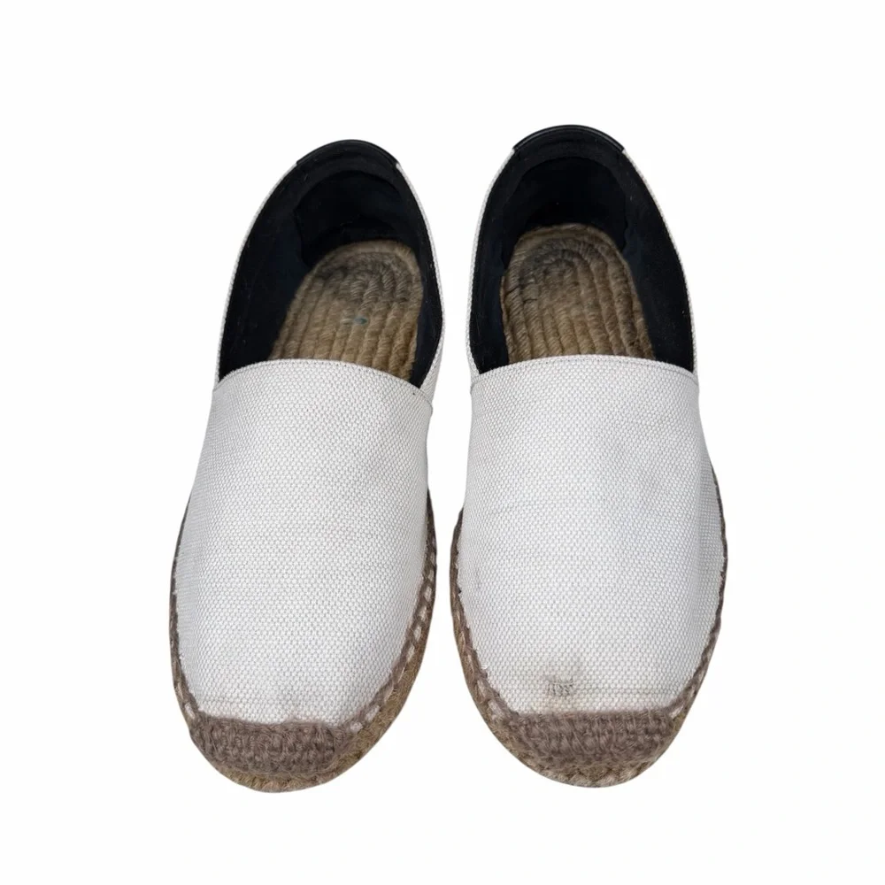 Saint Laurent there are
