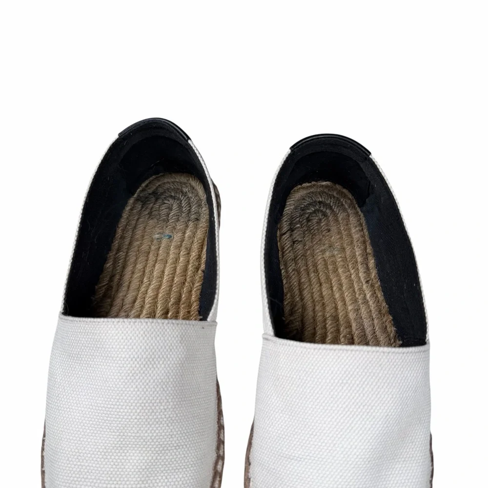 Saint Laurent there are