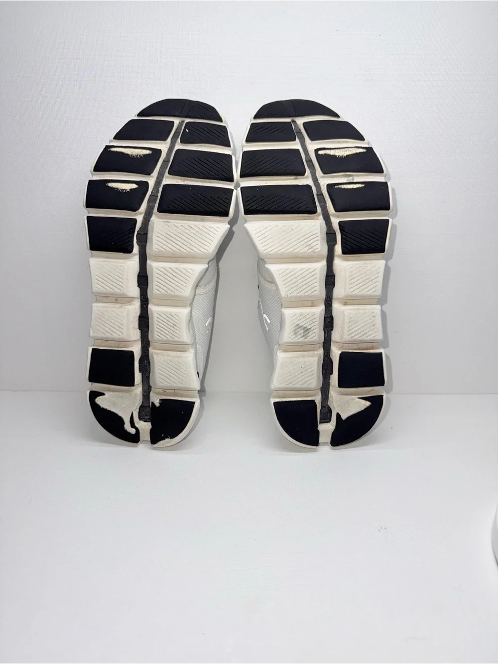 On Running breathable mesh