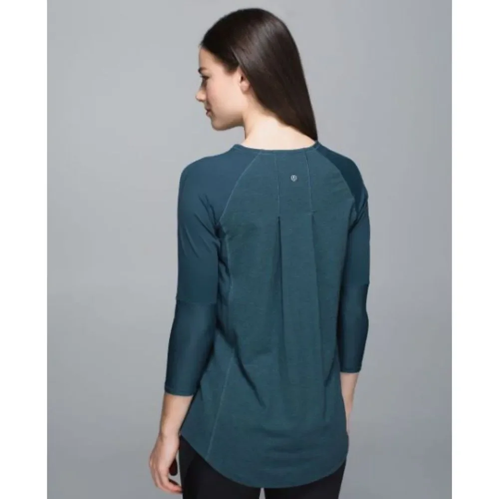 lululemon athletica reposhing this