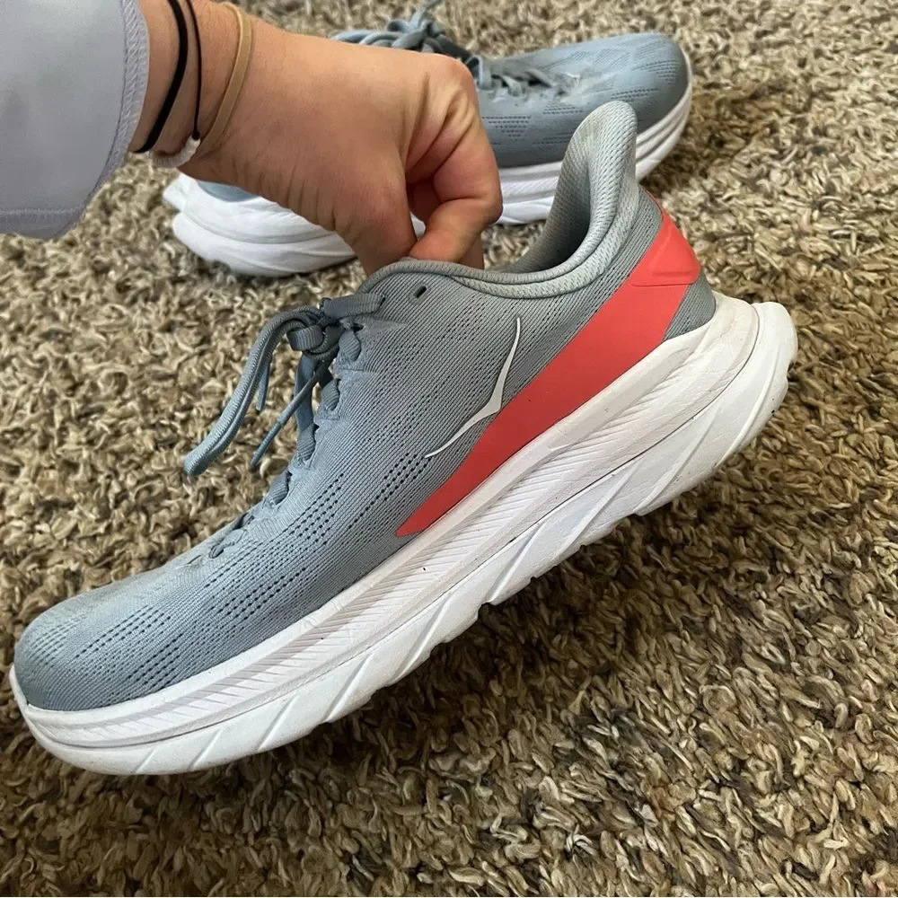 Hoka One One hoka one