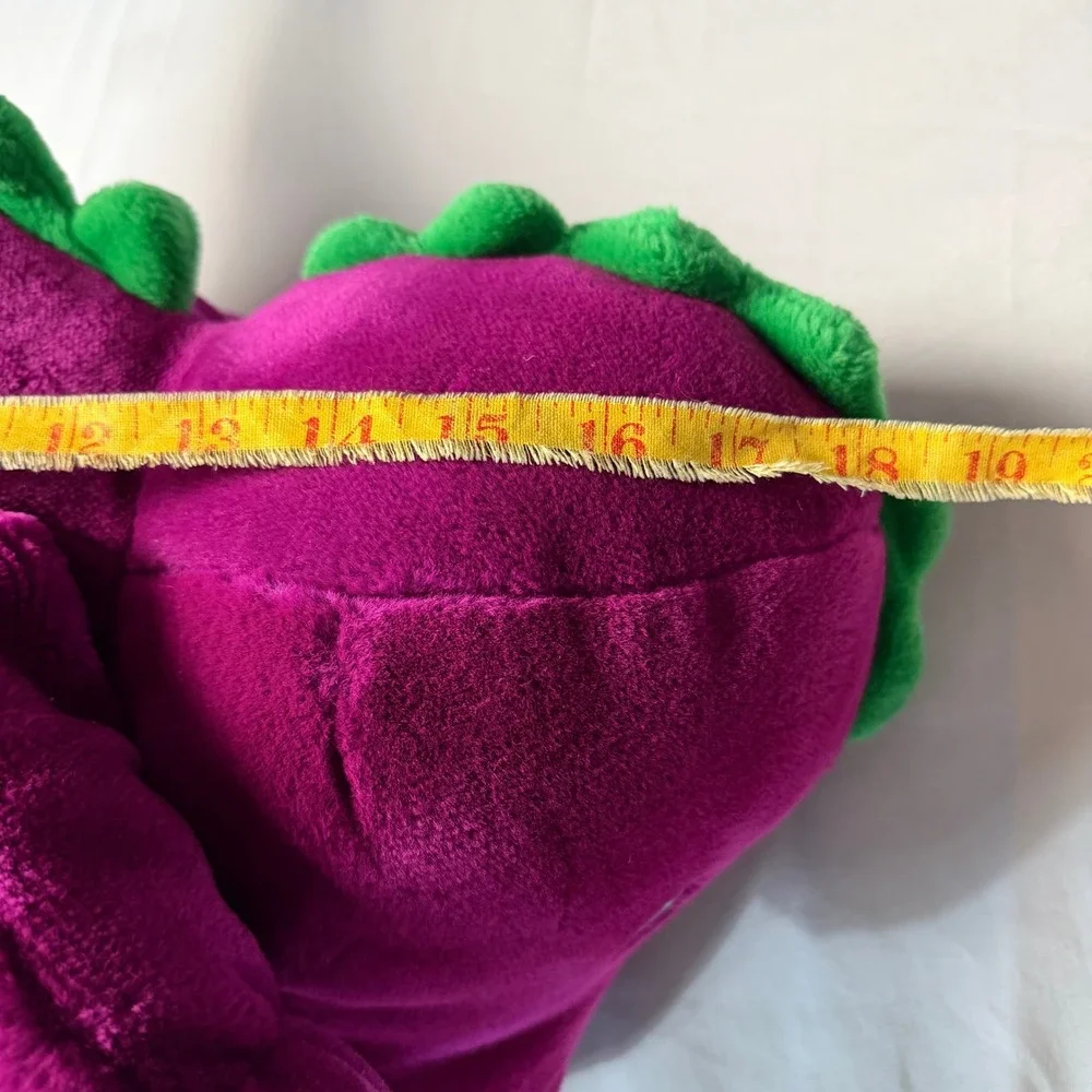 CHRISHA Playful Plush features green 20
