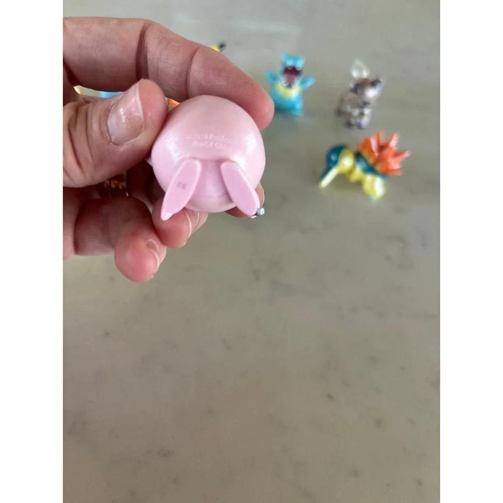 Pokemon battle figure