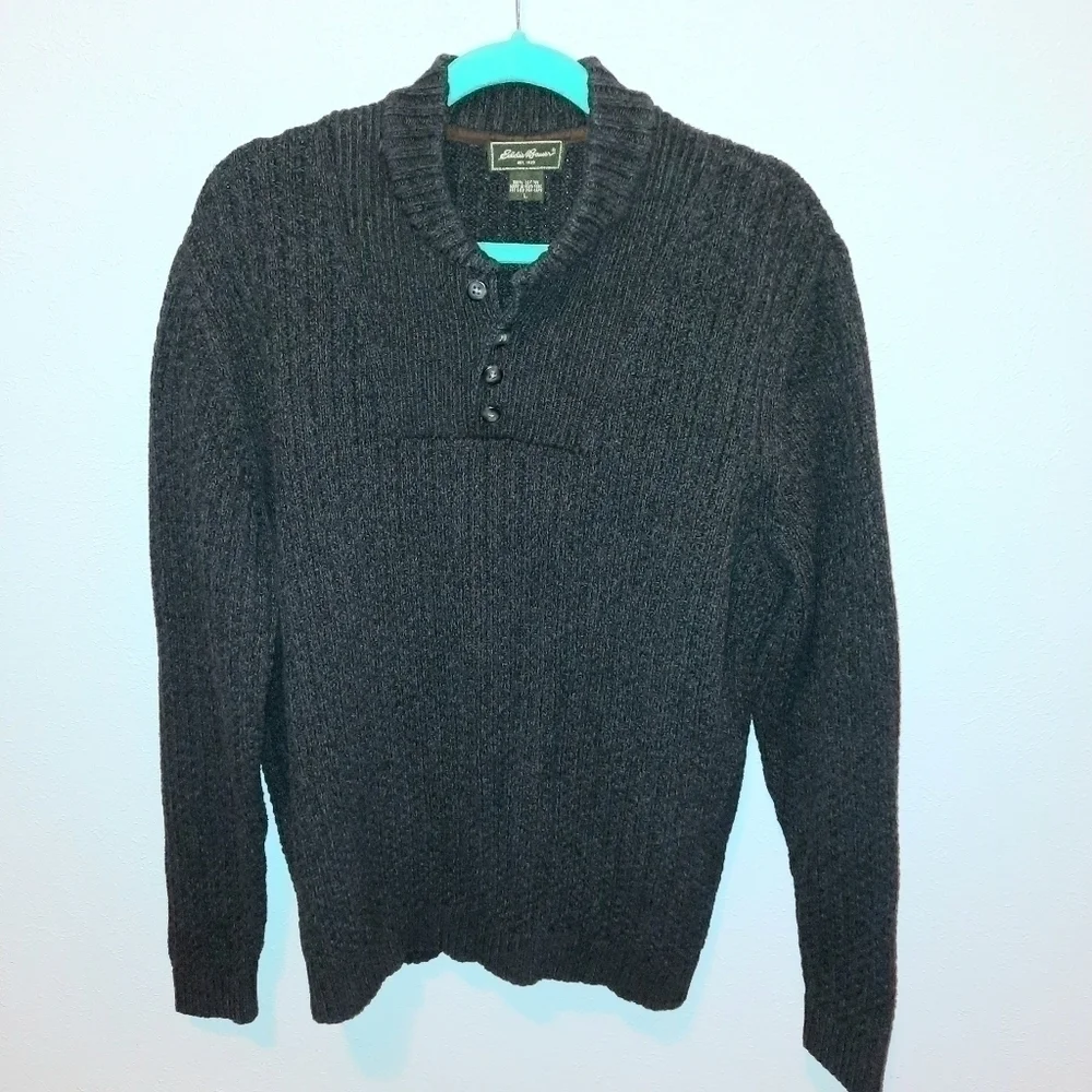 🌟 Eddie Bauer sweater size large
