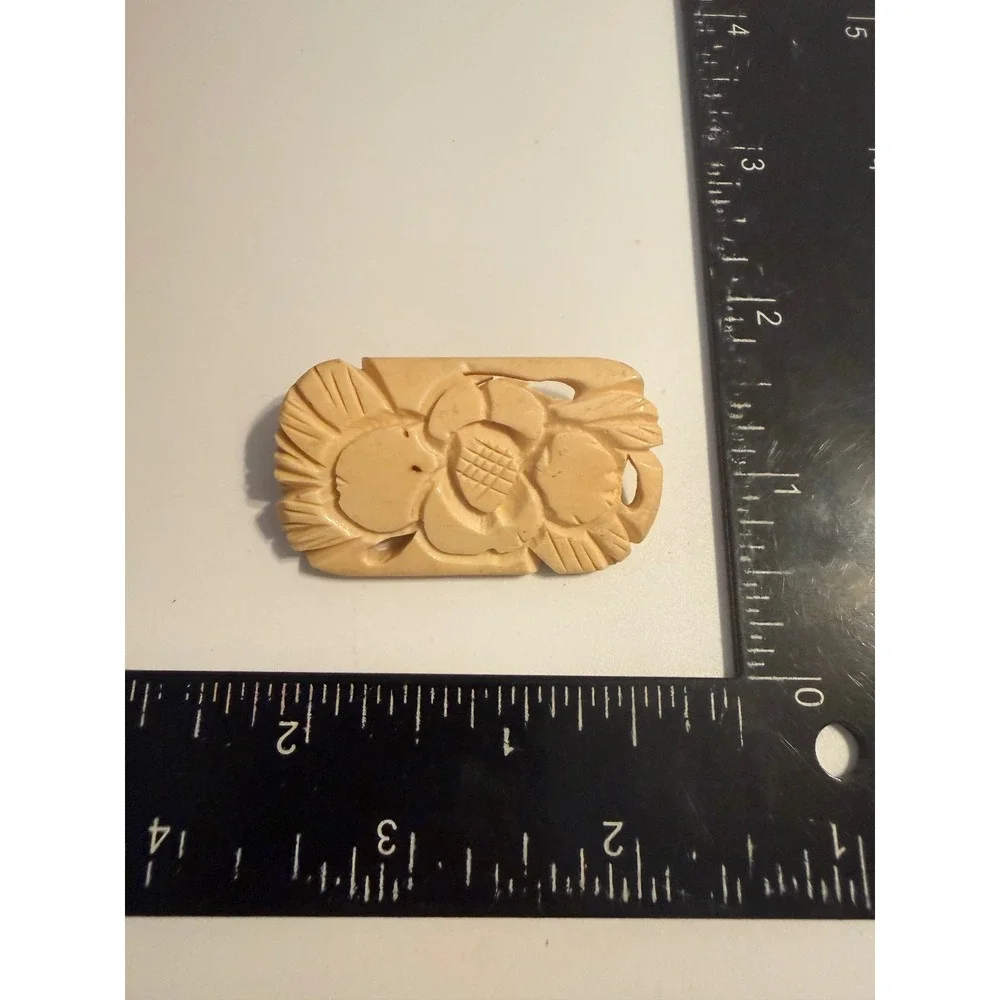 N/A vintage carved