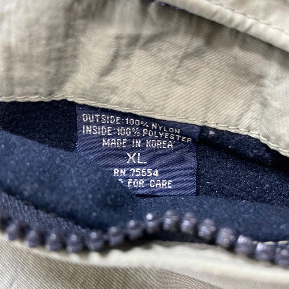 Abercrombie & Fitch measurements pit