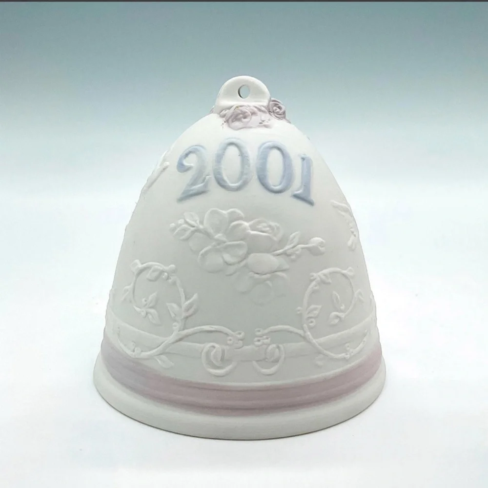 Lladró 2001 Christmas Bell #16718 Porcelain NIB New in Box Sealed
