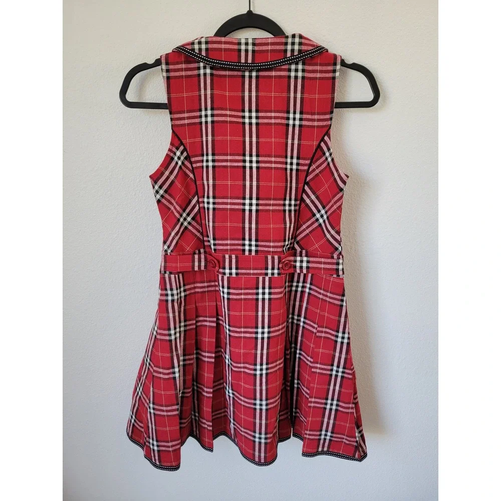 Penjuin red black