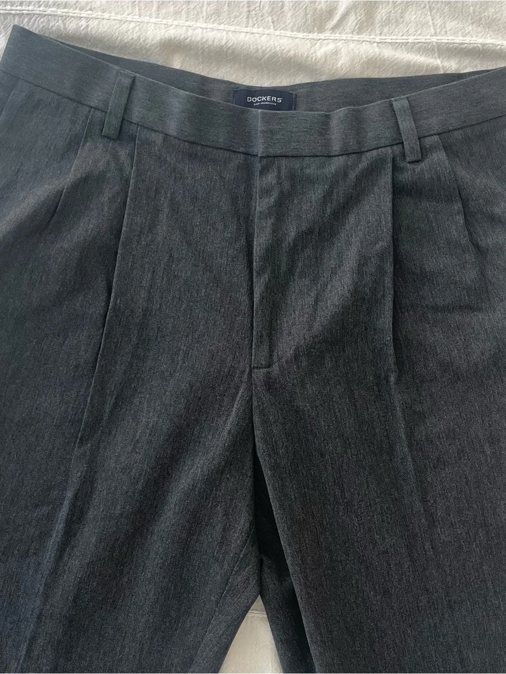 Dockers mens pleated