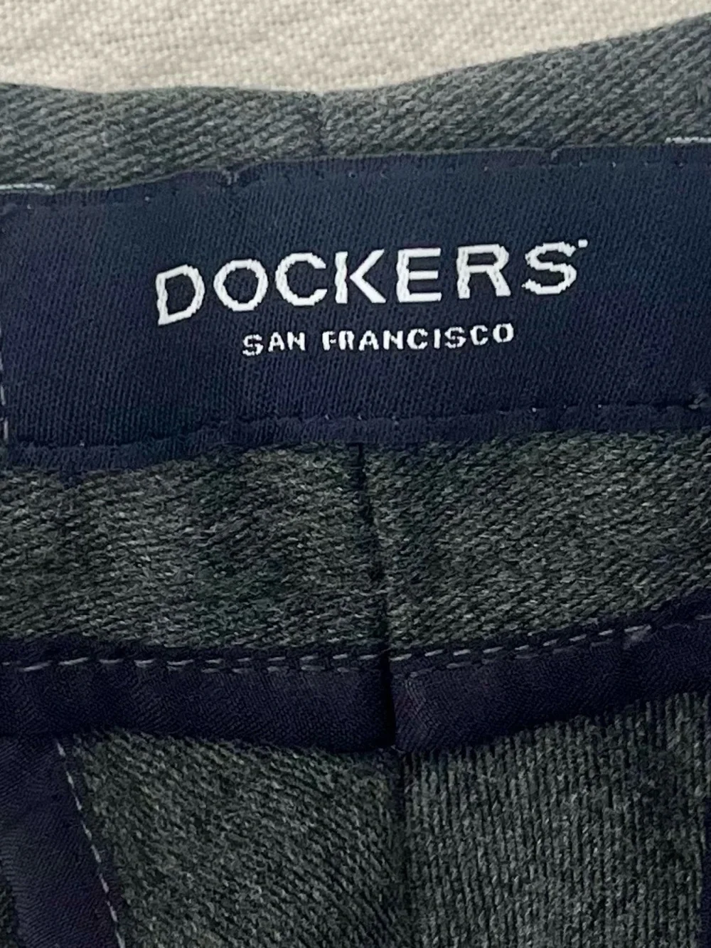 Dockers mens pleated
