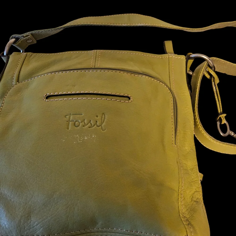 Fossil preloved leather