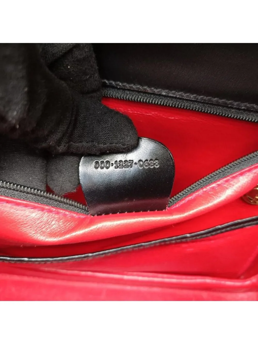 Gucci brand color