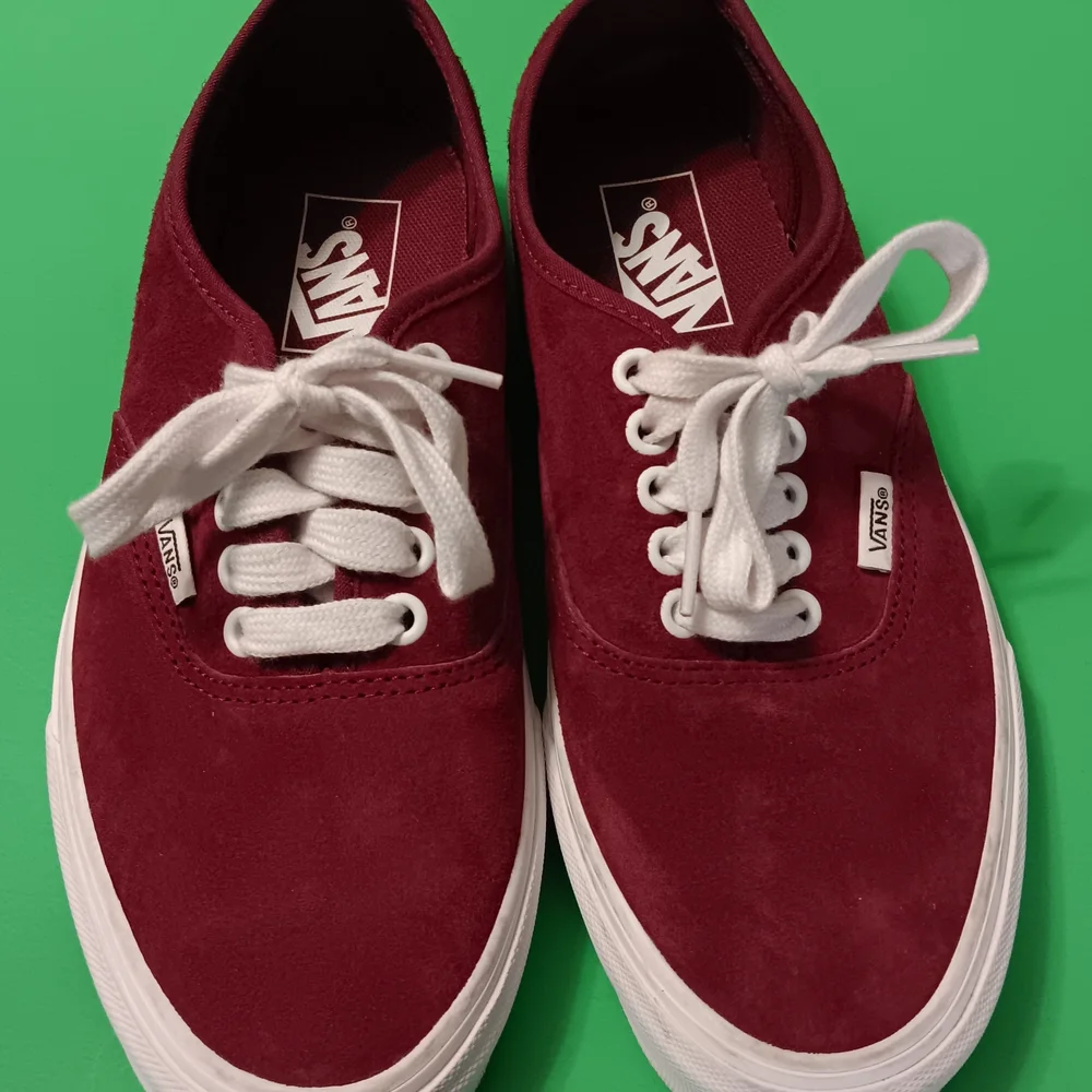 Vans low top