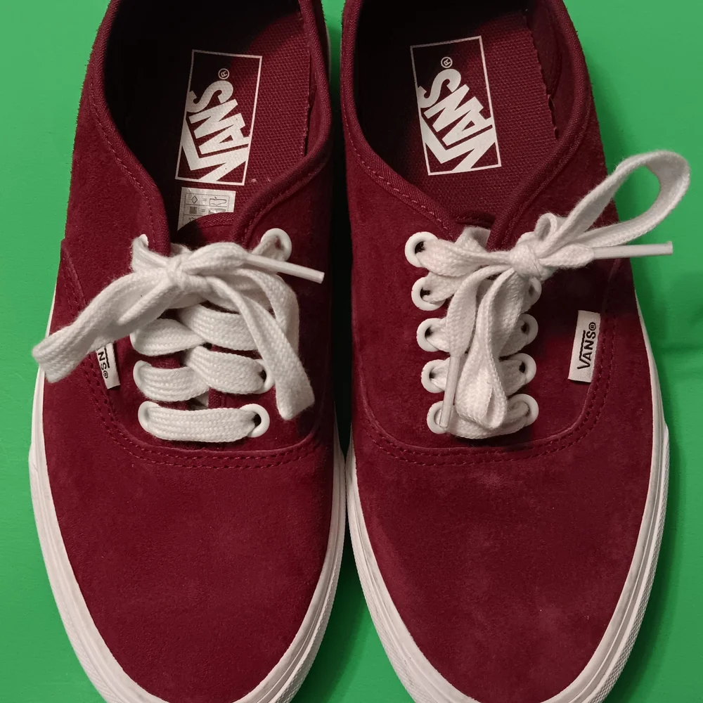 Vans low top