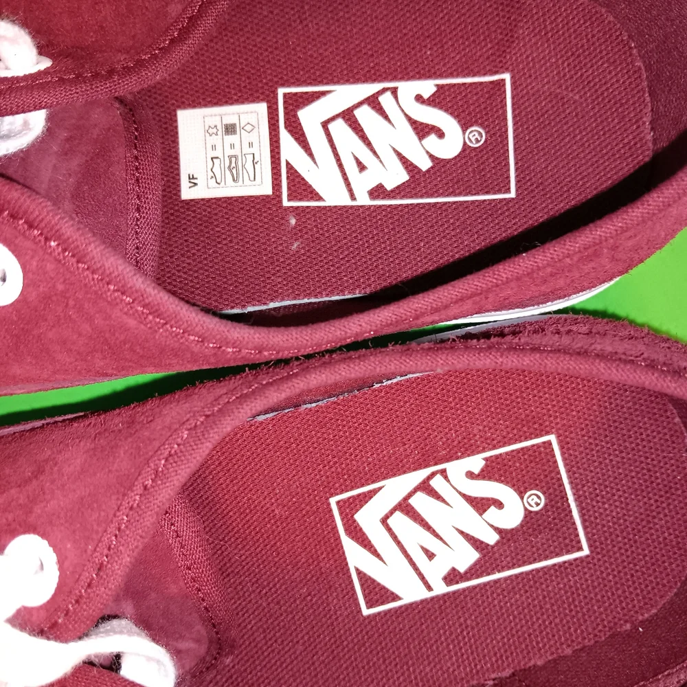 Vans low top