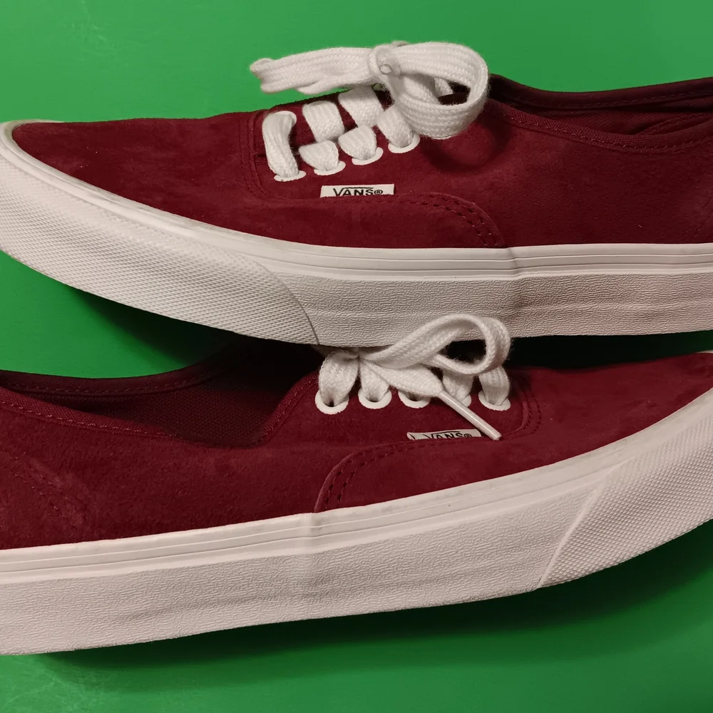 Vans low top