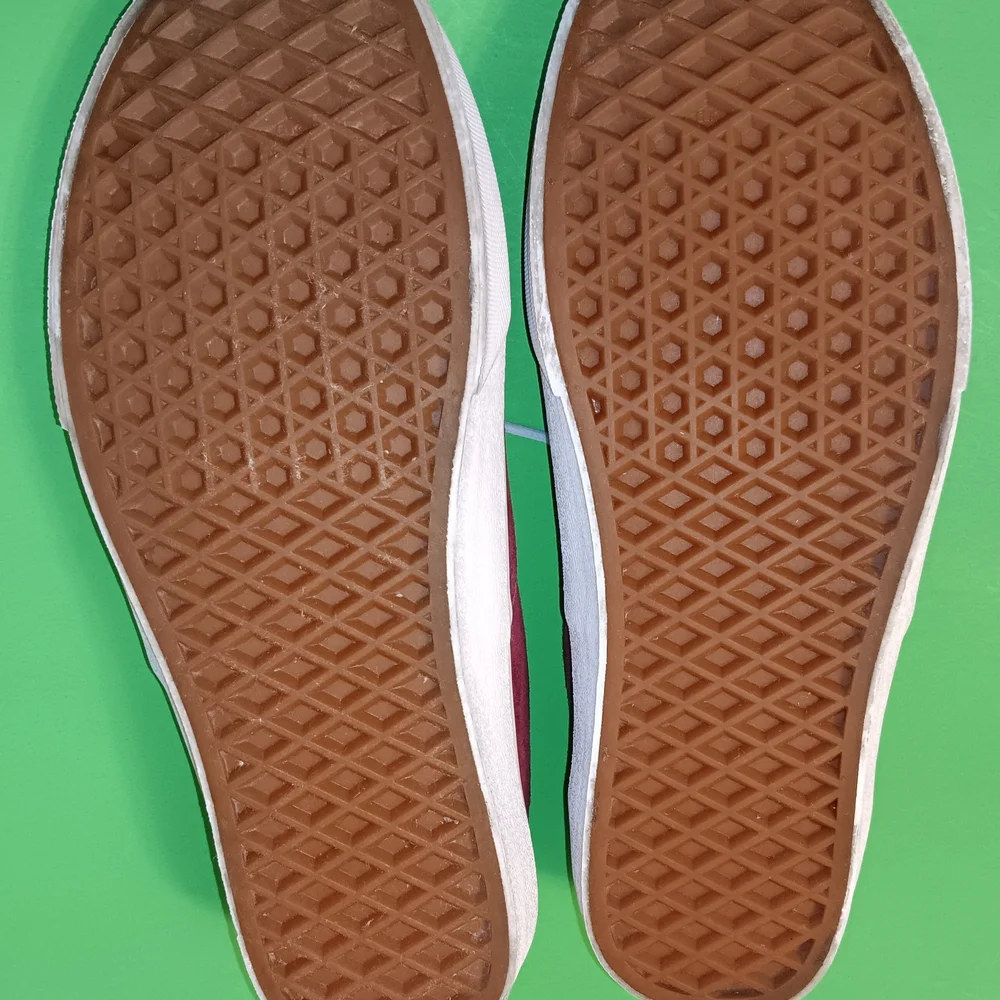 Vans low top