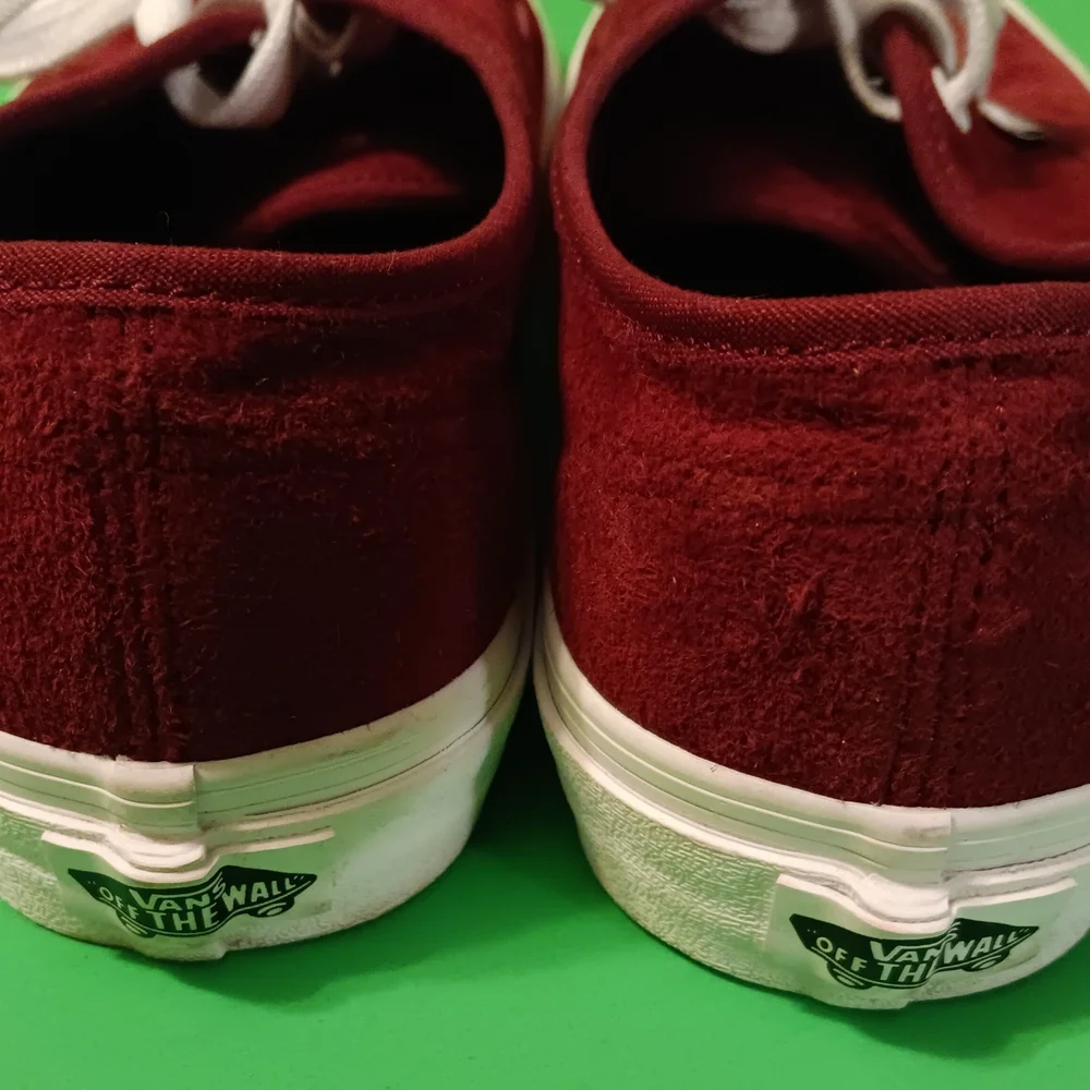 Vans low top