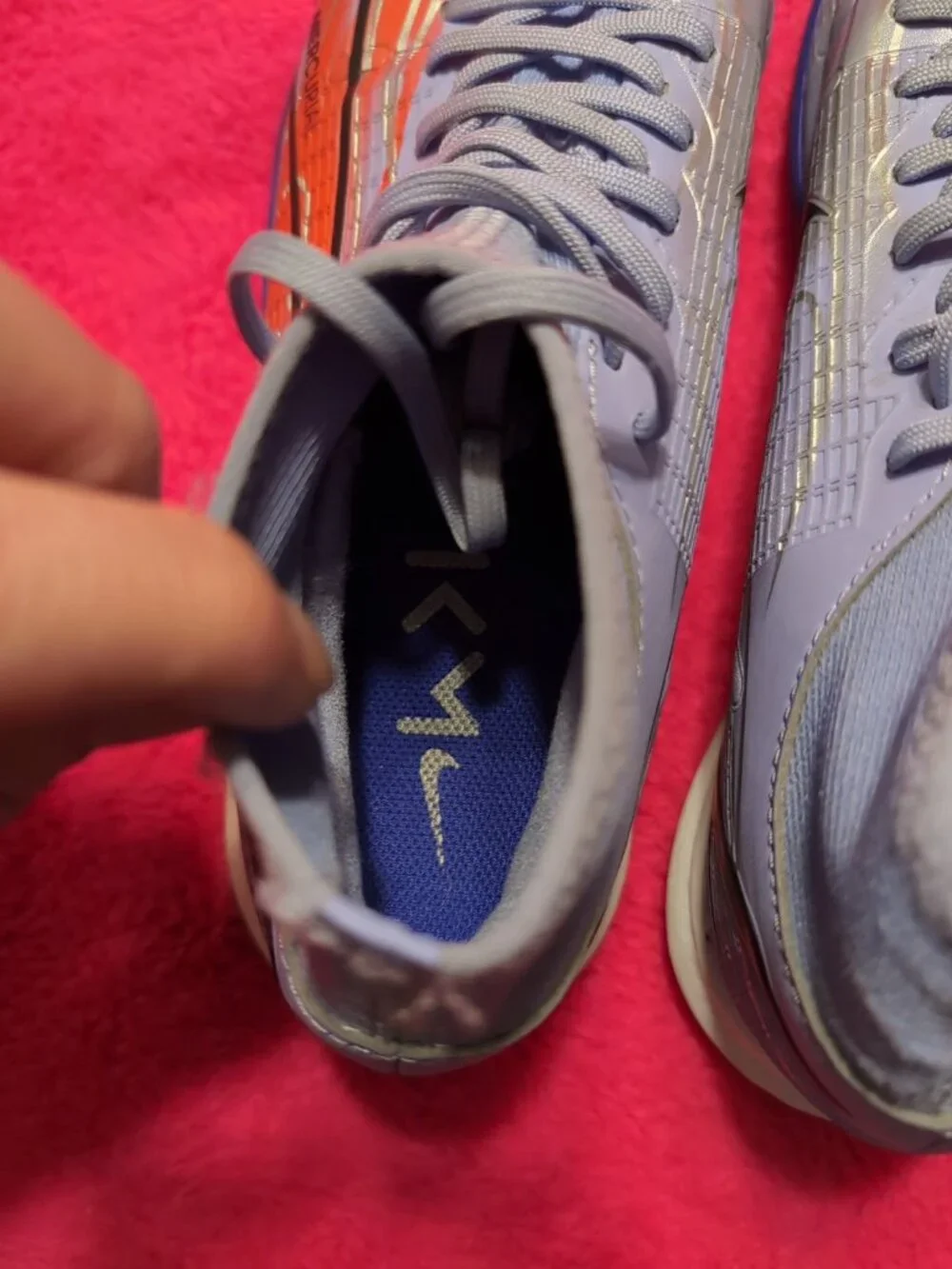 Nike light marks