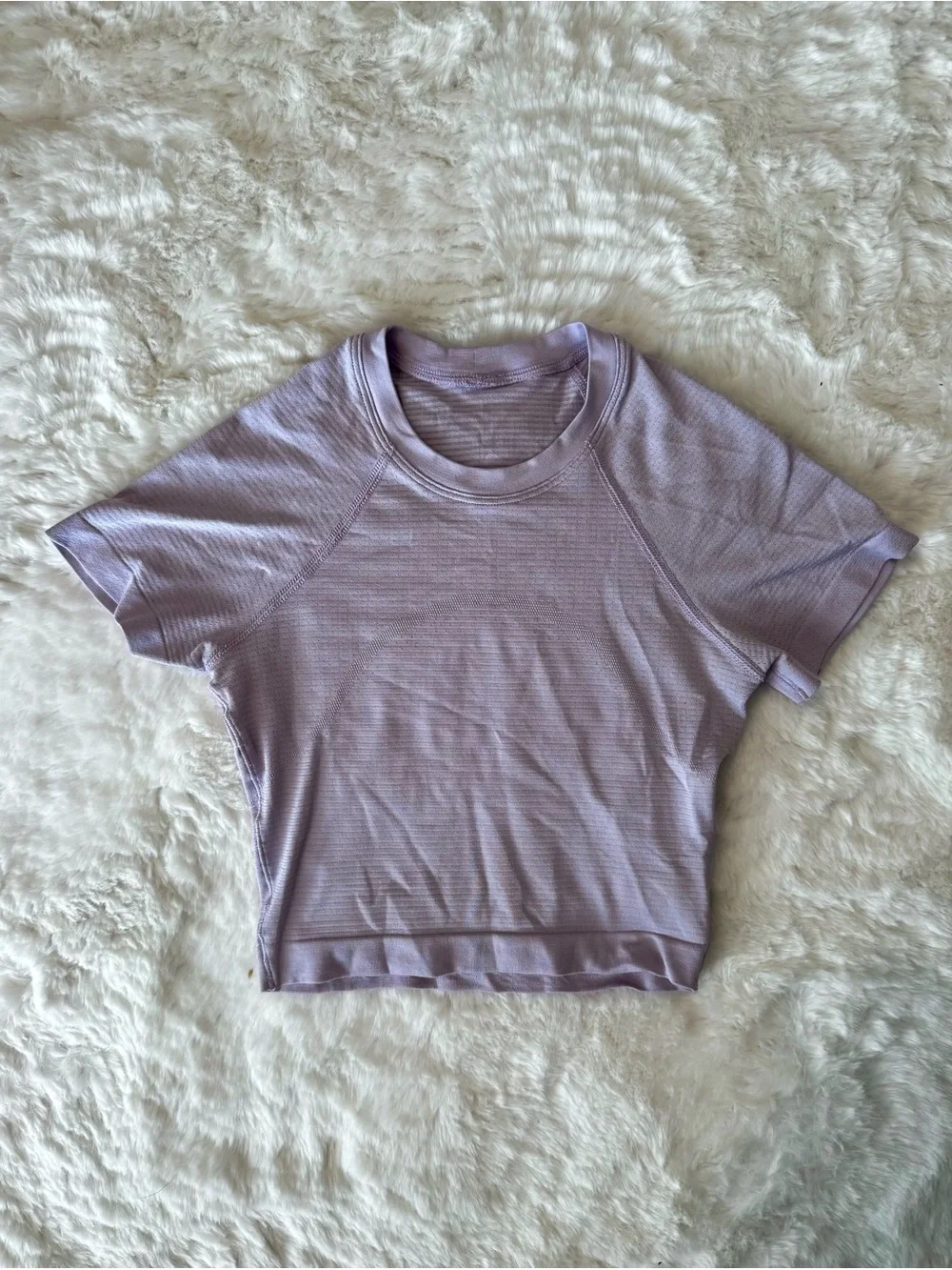 Lilac Women's Short Sleeve Crop Top