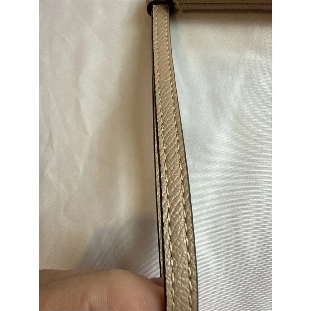 Coach corner zip