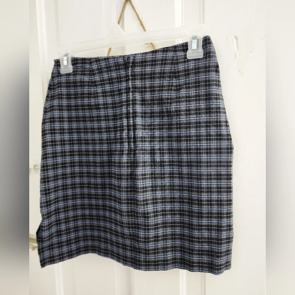 No boundaries Size 3 plaid Black & Blue patterned skirt